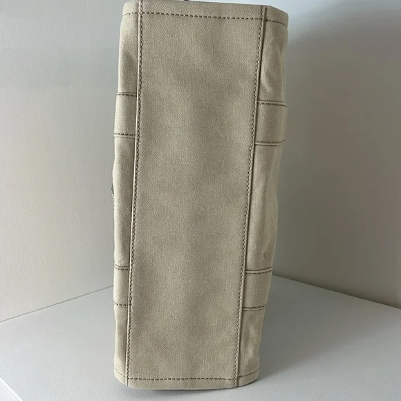 Marc Jacobs The Tote Bag in Ivory - Like New - Picture 7 of 11